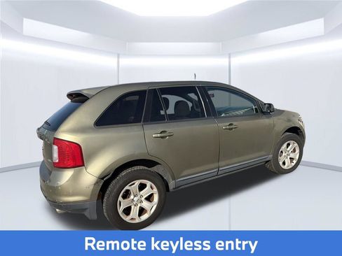 Used 2013 Ford Edge SEL FWD image 18