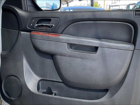 Used 2013 Chevrolet Tahoe LT image 21