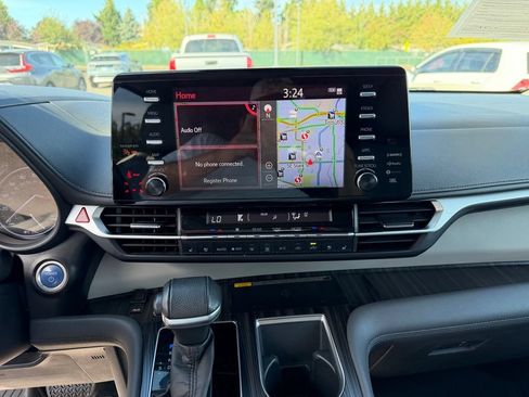 Used 2021 Toyota Sienna Limited AWD/4WD image 22