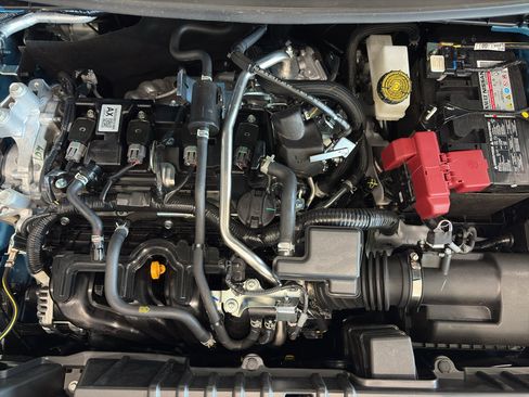 New 2026 Nissan Kicks SR w/ Cold Weather Package image 10