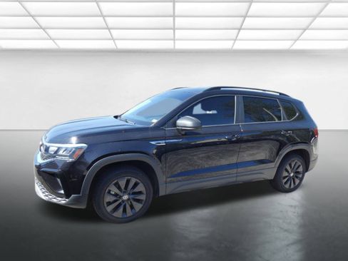 Used 2022 Volkswagen Taos S w/ IQ Drive S Package image 2