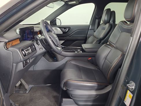Used 2025 Lincoln Aviator Black Label image 19