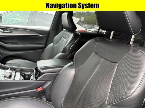 Used 2023 Jeep Grand Cherokee L Overland w/ Luxury Tech Group IV AWD/4WD image 10