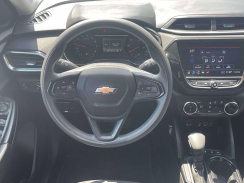 Used 2023 Chevrolet TrailBlazer LT w/ Convenience Package AWD/4WD image 13