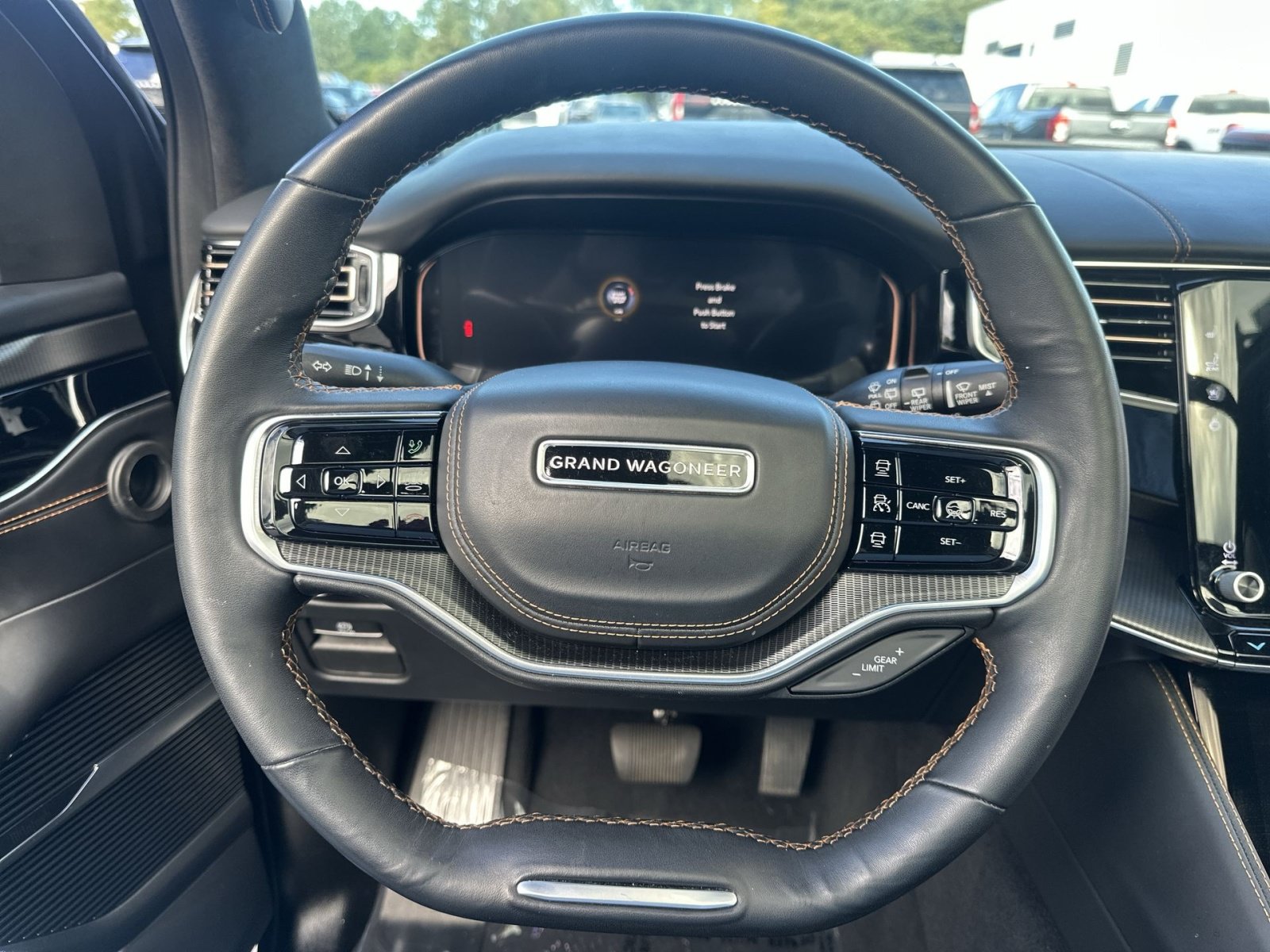 Used 2023 Jeep Grand Wagoneer Series III AWD/4WD image 17