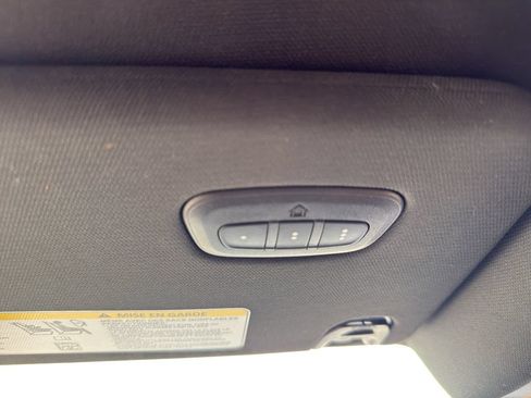 Used 2025 RAM 1500 Laramie AWD/4WD image 24