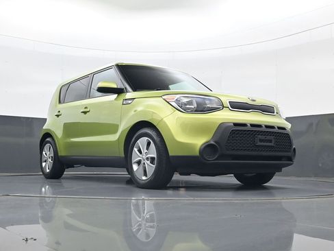 Used 2016 Kia Soul FWD image 23