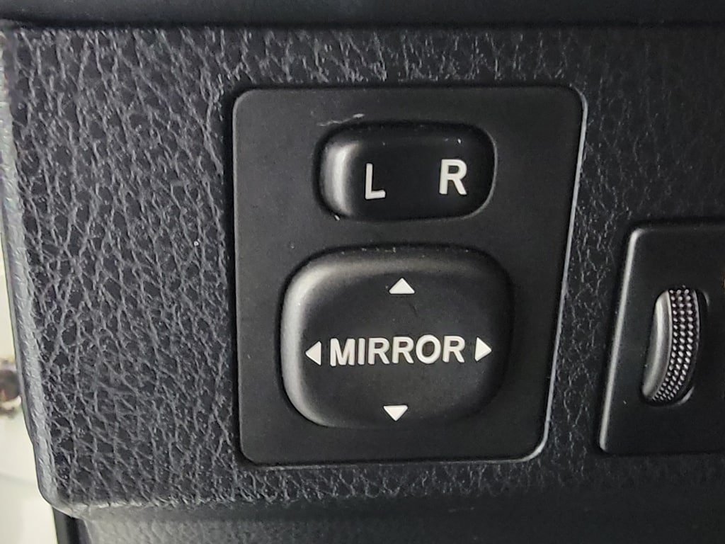 Used 2017 Toyota RAV4 XLE w/ All Weather Liner Package AWD/4WD image 26