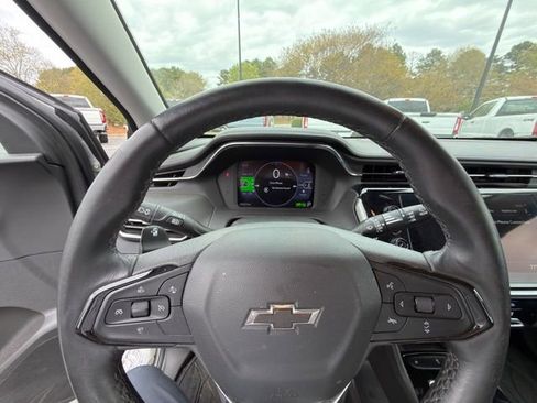 Used 2023 Chevrolet Bolt EUV LT w/ Convenience Package image 6