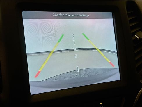 Used 2022 Jeep Cherokee Latitude Lux image 22