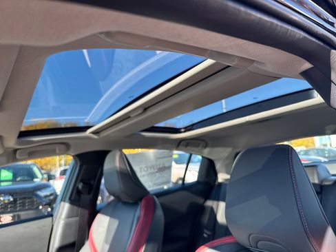 New 2026 Toyota Prius Plug-In Hybrid FWD image 18