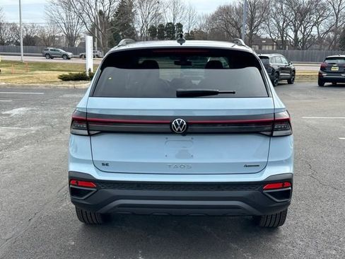 New 2026 Volkswagen Taos SE AWD/4WD image 5