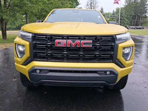 Used 2023 GMC Canyon Elevation w/ Elevation Premium Package AWD/4WD image 2