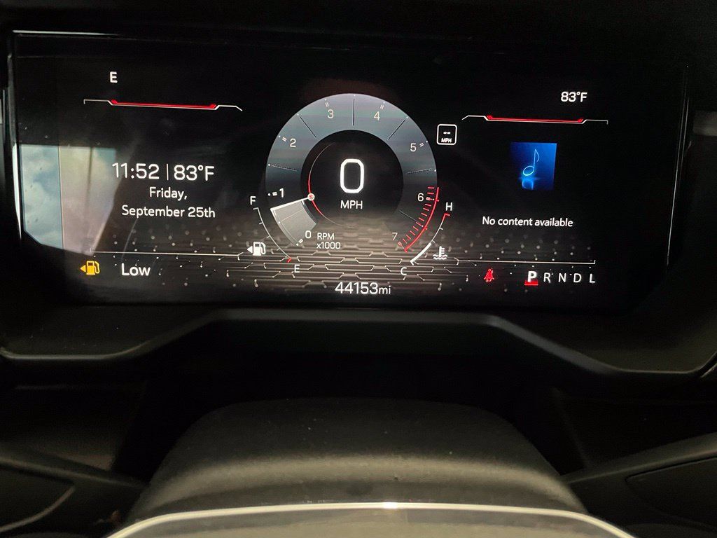 Used 2024 GMC Acadia Elevation w/ Luxury Package FWD image 7
