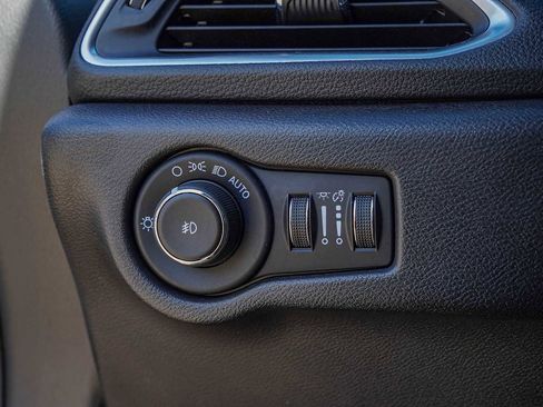 Used 2020 Chrysler Pacifica Limited w/ S Appearance Package image 22