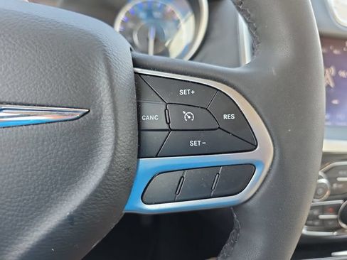 Used 2022 Chrysler 300 Touring L RWD image 20