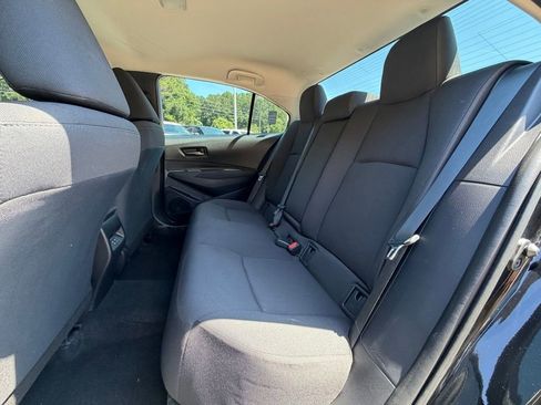 Used 2025 Toyota Corolla LE FWD image 9