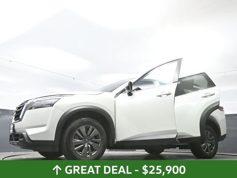 Used 2024 Nissan Pathfinder SV AWD/4WD image 75