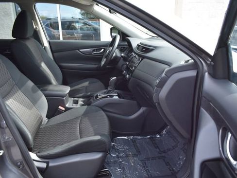 Used 2018 Nissan Rogue SV w/ Premium Package AWD/4WD image 40