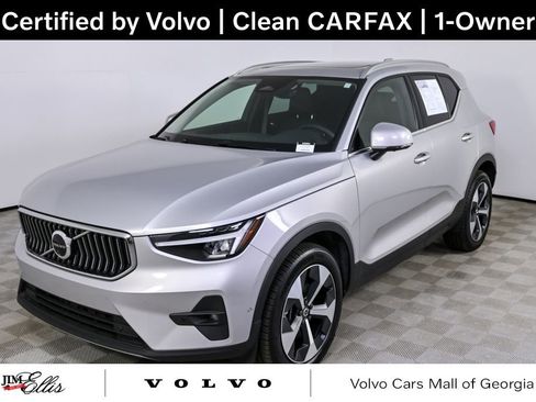 Certified 2025 Volvo XC40 B5 Plus image 1