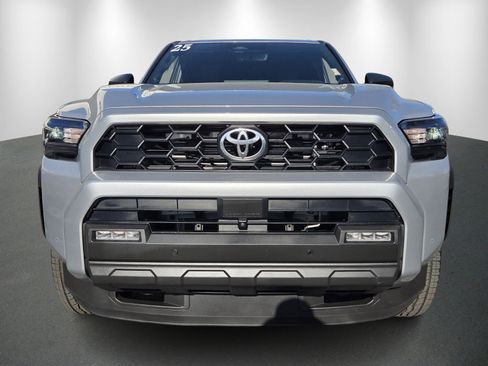 Used 2025 Toyota 4Runner TRD Off-Road Premium image 2