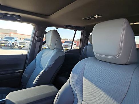 Used 2026 Lexus GX 550 AWD Luxury 4dr SUV image 11
