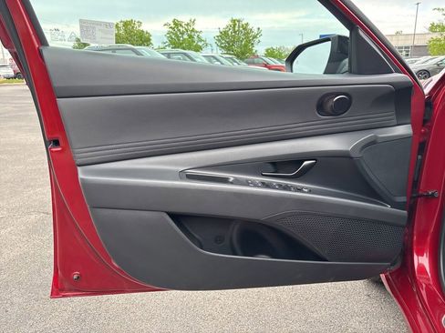 Certified 2025 Hyundai Elantra Sport FWD image 21