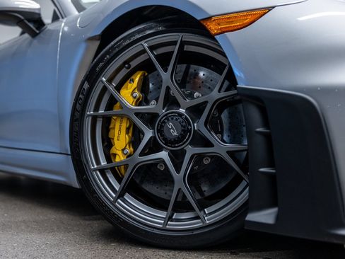 Certified 2025 Porsche 718 Boxster Spyder RS RWD image 18