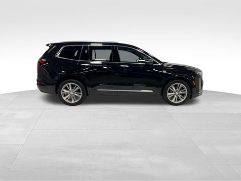 Used 2024 Cadillac XT6 Premium Luxury AWD/4WD image 4