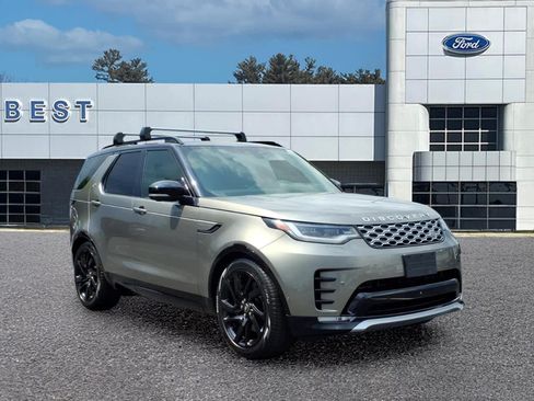 Used 2024 Land Rover Discovery Metropolitan Edition AWD/4WD image 10