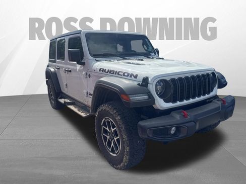 Used 2024 Jeep Wrangler Unlimited Rubicon w/ Convenience Group AWD/4WD image 3