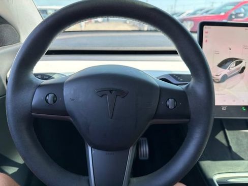 Used 2022 Tesla Model Y Performance AWD/4WD image 13