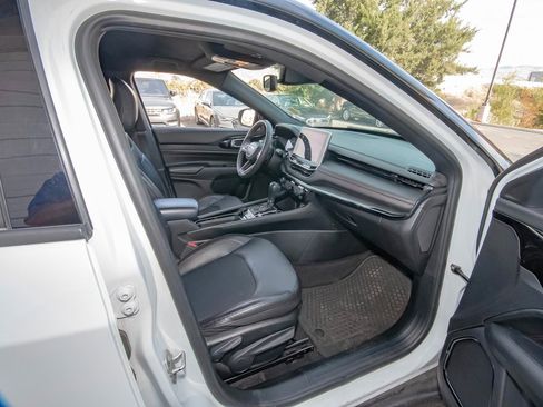 Used 2023 Jeep Compass Trailhawk image 43