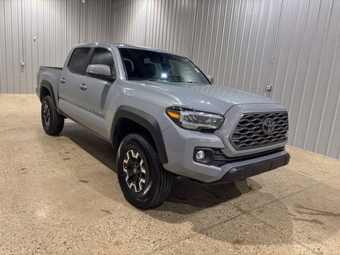 Used 2021 Toyota Tacoma TRD Off-Road w/ TRD Premium Off Road Package image 8