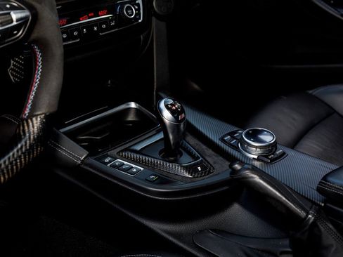 Used 2015 BMW M4 Coupe image 23