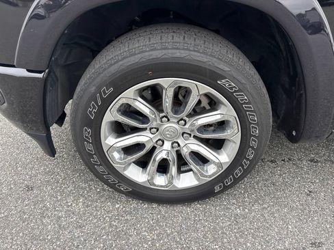 Used 2023 RAM 1500 Laramie AWD/4WD image 12
