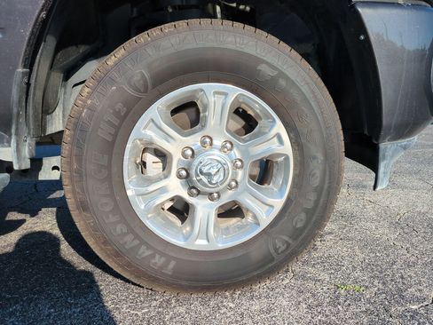 Used 2025 RAM 2500 Big Horn AWD/4WD image 11