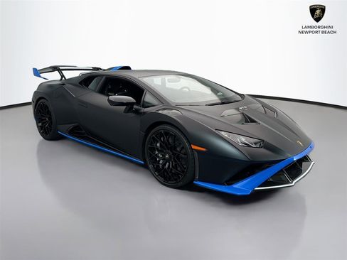 Used 2024 Lamborghini Huracan STO RWD image 29