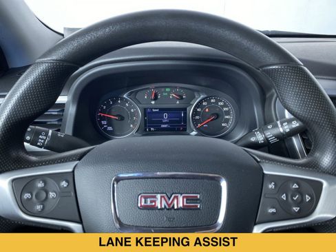 Certified 2023 GMC Acadia SLE w/ Driver Convenience Package FWD image 3