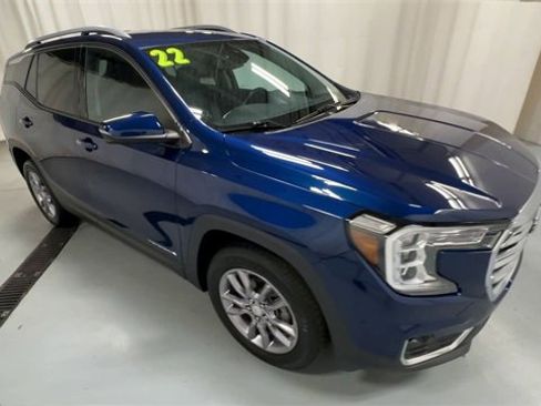 Used 2022 GMC Terrain SLT image 2
