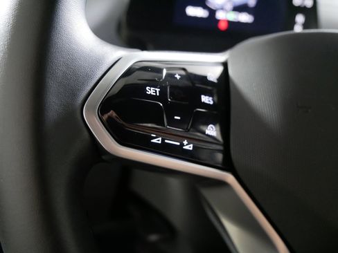 Used 2024 Volkswagen ID.4 Pro image 27