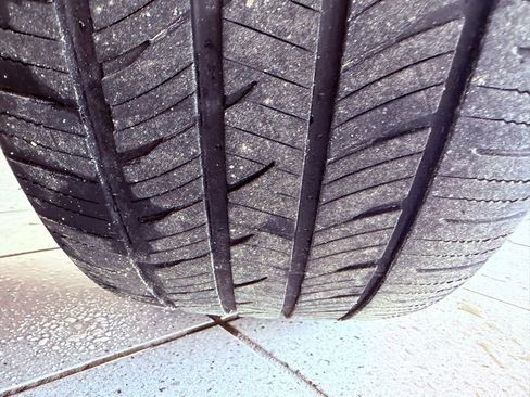 Used 2024 Jeep Grand Cherokee Limited w/ Black Appearance Package image 19