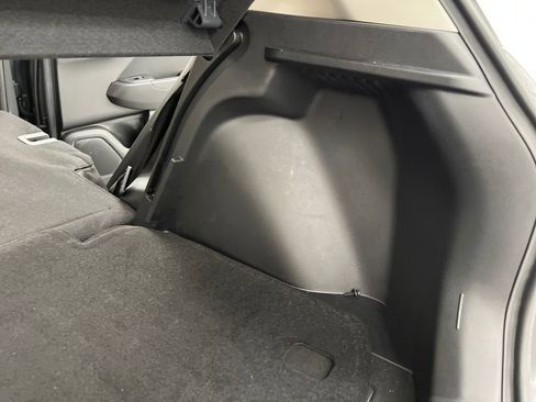 Used 2025 Hyundai Venue SE FWD image 31