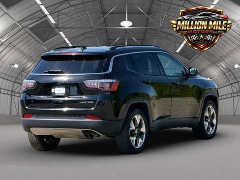 Used 2019 Jeep Compass Limited FWD image 9