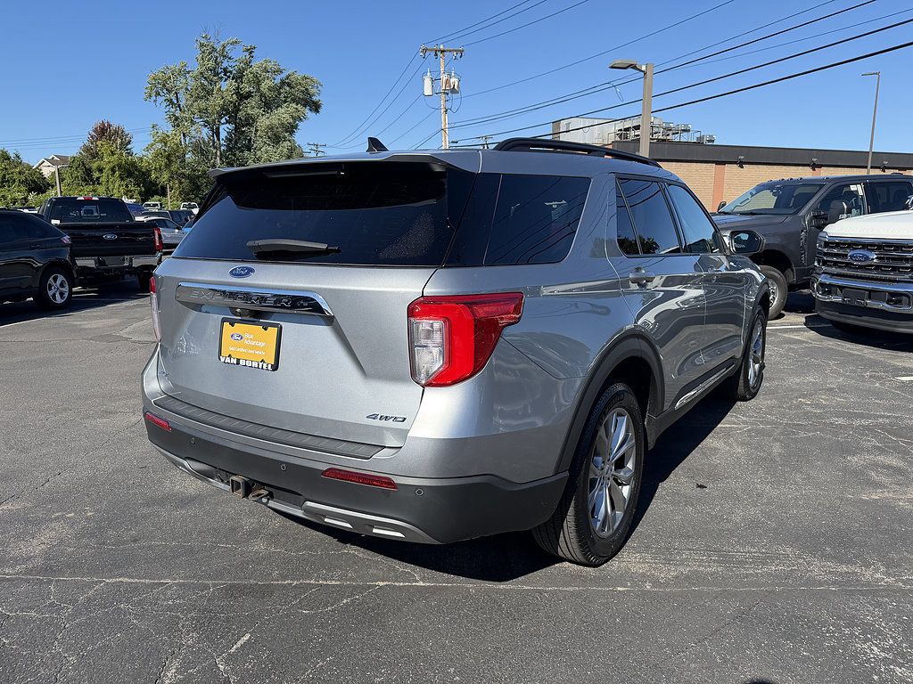 Certified 2023 Ford Explorer XLT w/ Equipment Group 202A AWD/4WD image 6