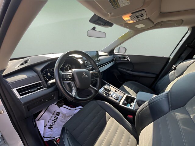 Used 2024 Mitsubishi Outlander SE AWD/4WD image 13