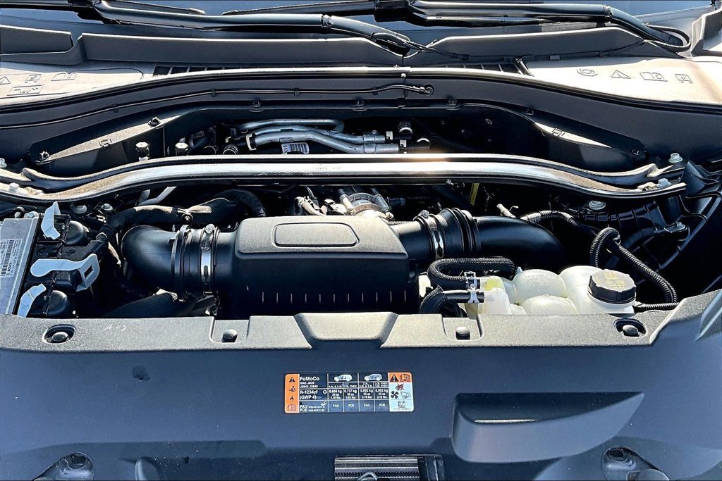 Used 2024 Lincoln Aviator Reserve AWD/4WD image 32
