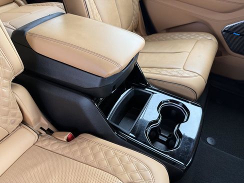 Used 2023 Jeep Grand Cherokee L Summit AWD/4WD image 45