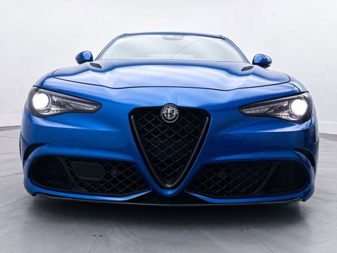 Used 2018 Alfa Romeo Giulia Quadrifoglio w/ Driver Assist Dynamic Package image 14
