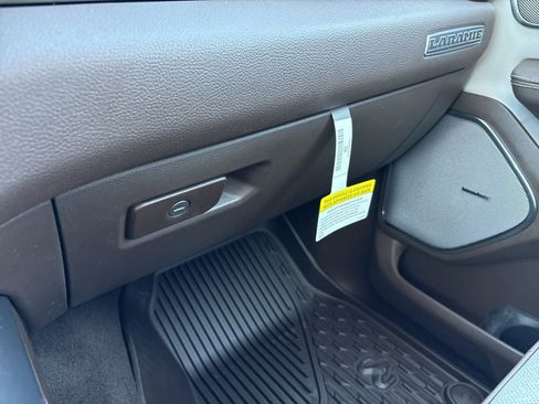 New 2026 RAM 1500 Laramie AWD/4WD image 33
